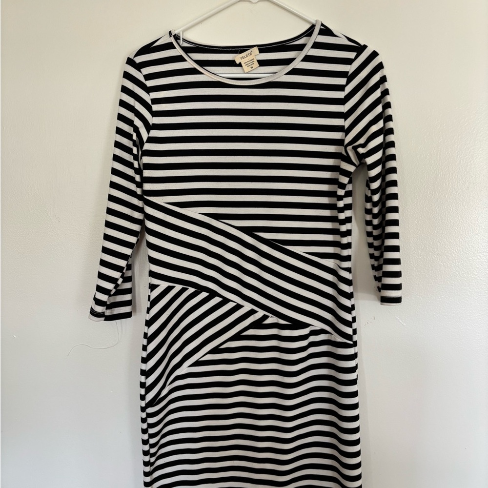 Yelete Black and White Striped Long Sleeve Dress